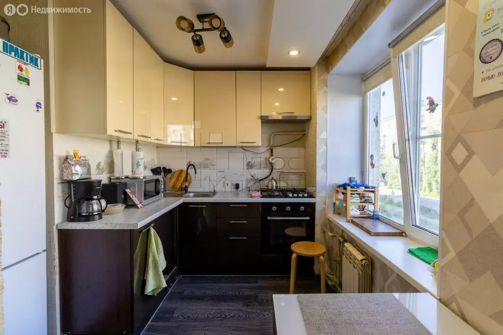 3-комнатная квартира: Санкт-Петербург, улица Васи Алексеева, 21 (56.7 ... - Фото 1