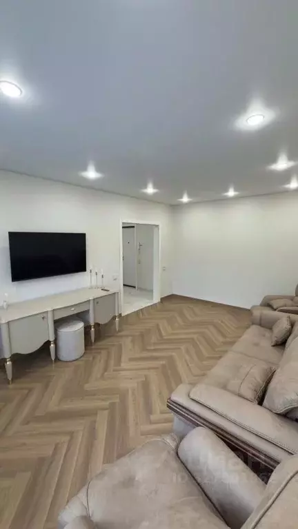 2-к кв. Северная Осетия, Владикавказ Первомайская ул., 42 (68.0 м) - Фото 1