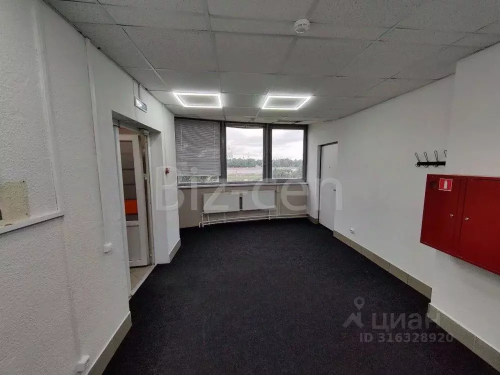 Офис в Санкт-Петербург Большеохтинский просп., 9 (48 м) - Фото 0
