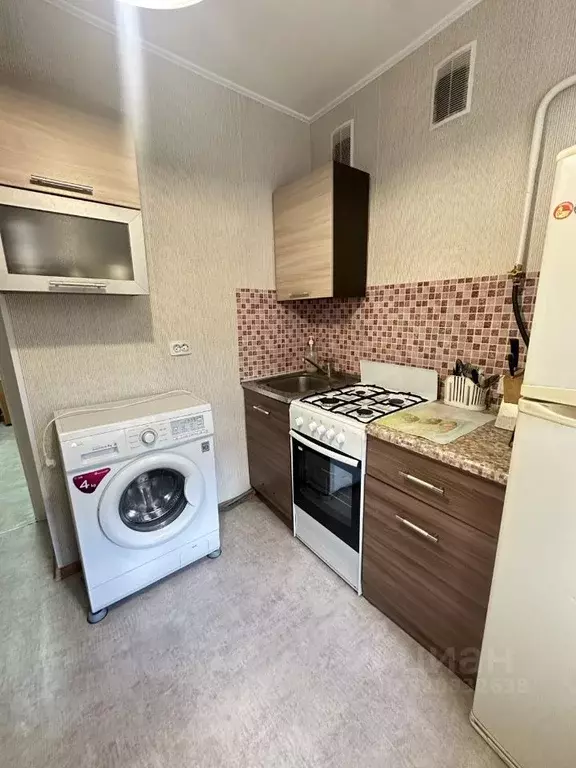 2-к кв. Свердловская область, Екатеринбург ул. Белинского, 140к2 (39.5 ... - Фото 1