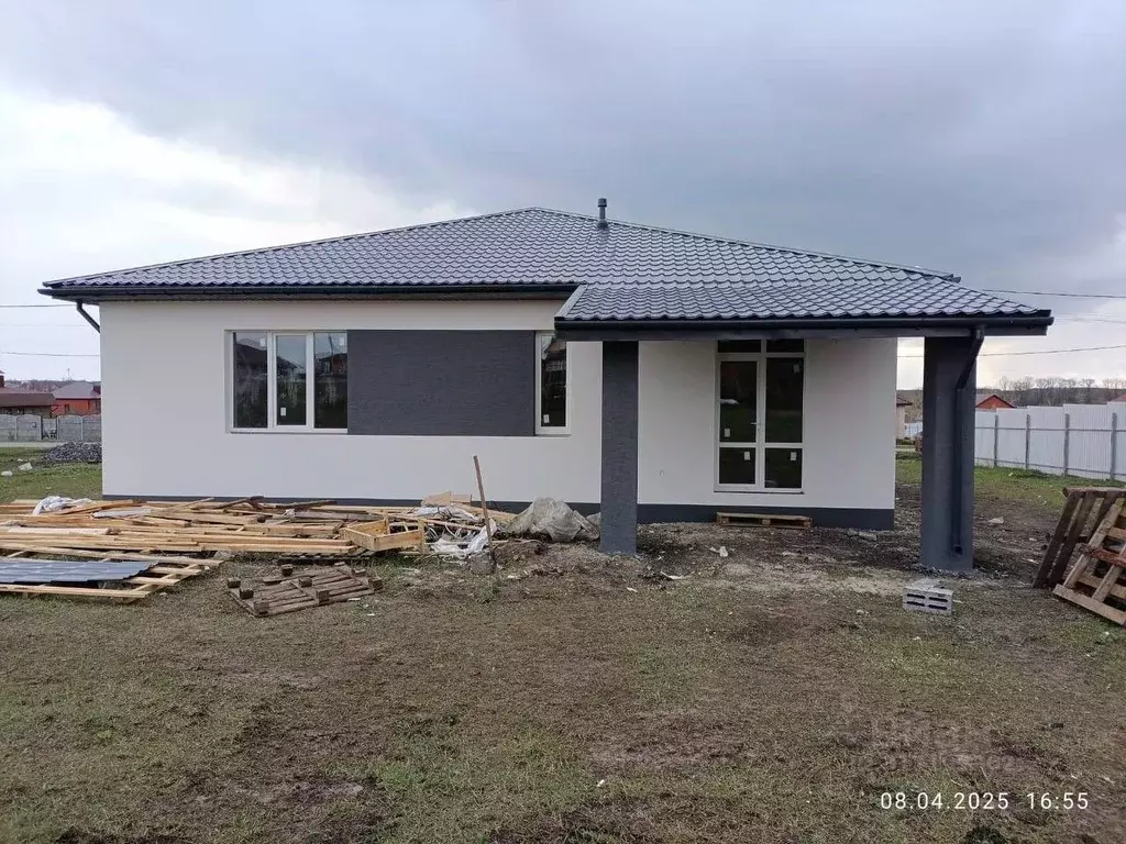 Дом в Белгородская область, Белгородский район, с. Стрелецкое  (140 м) - Фото 0