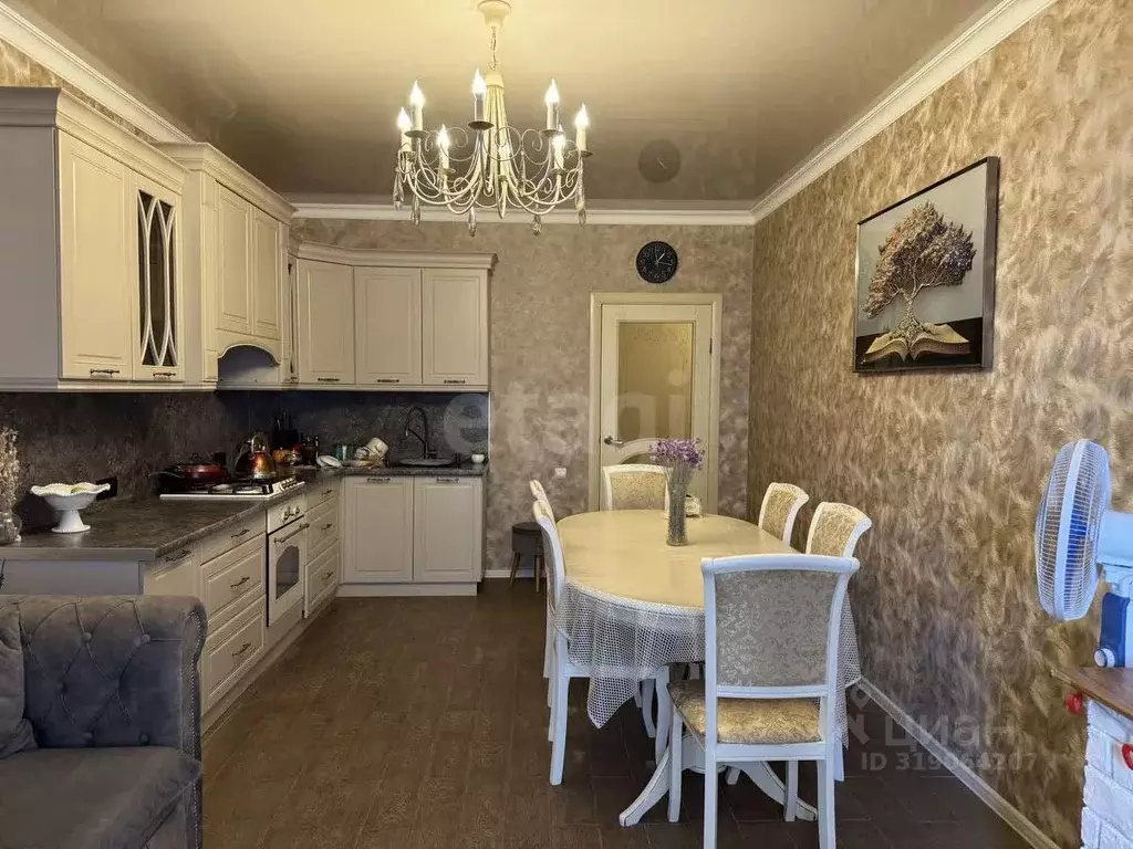 2-к кв. Северная Осетия, Владикавказ ул. Генерала Дзусова, 6 (87.0 м) - Фото 1