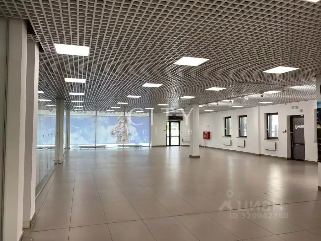 Помещение свободного назначения в Тюменская область, Тюмень ул. ... - Фото 1