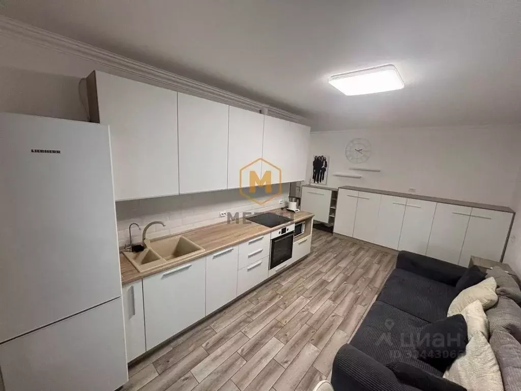 4-к кв. Белгородская область, Белгород Первомайская ул., 11 (69.5 м) - Фото 1