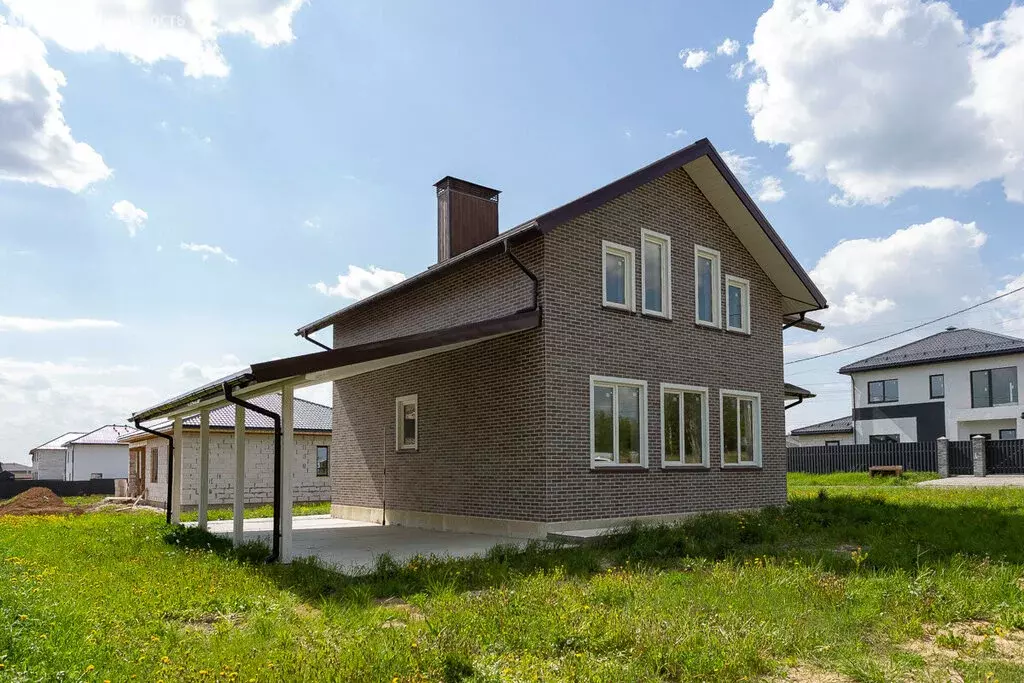 Дом в село Сновицы, коттеджный посёлок Милино (200 м) - Фото 0