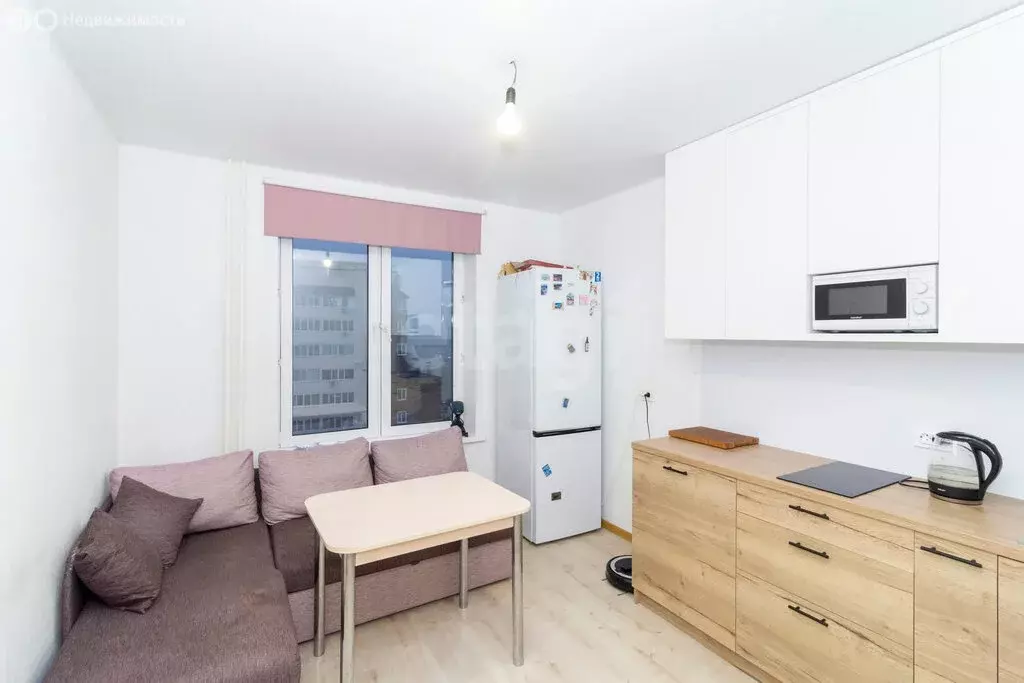 Квартира-студия: Тюмень, улица Фармана Салманова, 8 (34.8 м) - Фото 2