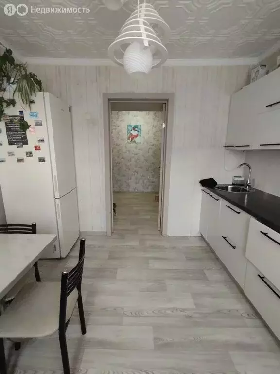 2-комнатная квартира: посёлок городского типа Атамановка, улица ... - Фото 0