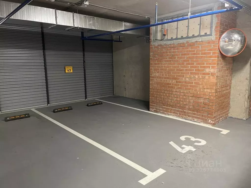 Гараж в Санкт-Петербург Октябрьская наб., 42к4 (13 м) - Фото 1