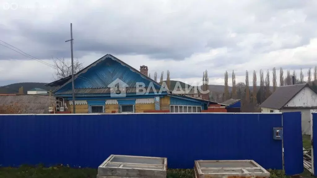 Дом в село Ермекеево, улица Степанова (51 м) - Фото 1