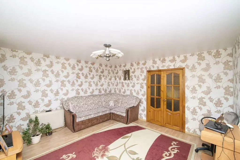 3-к. квартира, 74 м, 4/6 эт. - Фото 0