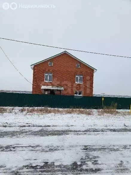 Дом в село Чернавское, Центральная улица (200 м) - Фото 1