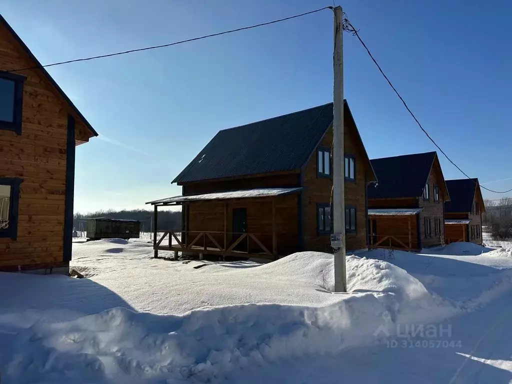 Дом в Башкортостан, Иглинский район, Акбердинский сельсовет, с. ... - Фото 1