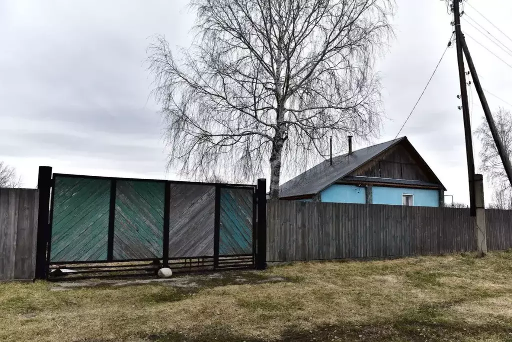 Дом в Алтайский край, Зональный район, с. Новая Чемровка Зеленая ул., ... - Фото 1