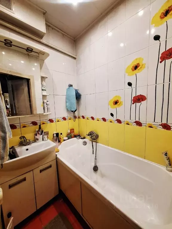 3-к кв. Калужская область, Калуга Октябрьская ул., 50 (67.1 м) - Фото 1