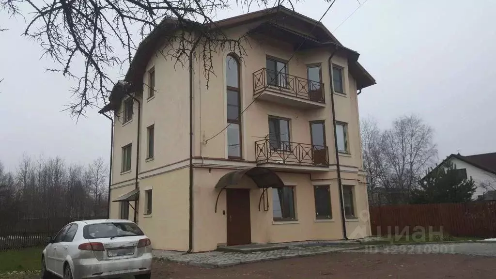 Комната Санкт-Петербург, Санкт-Петербург, Петергоф ул. Первого Мая, ... - Фото 1