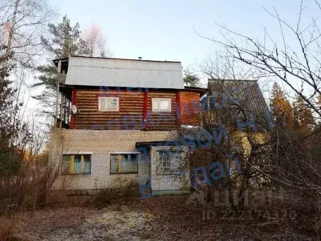 Дом в Новгородская область, Валдайский район, Рощинское с/пос  (150 м) - Фото 1