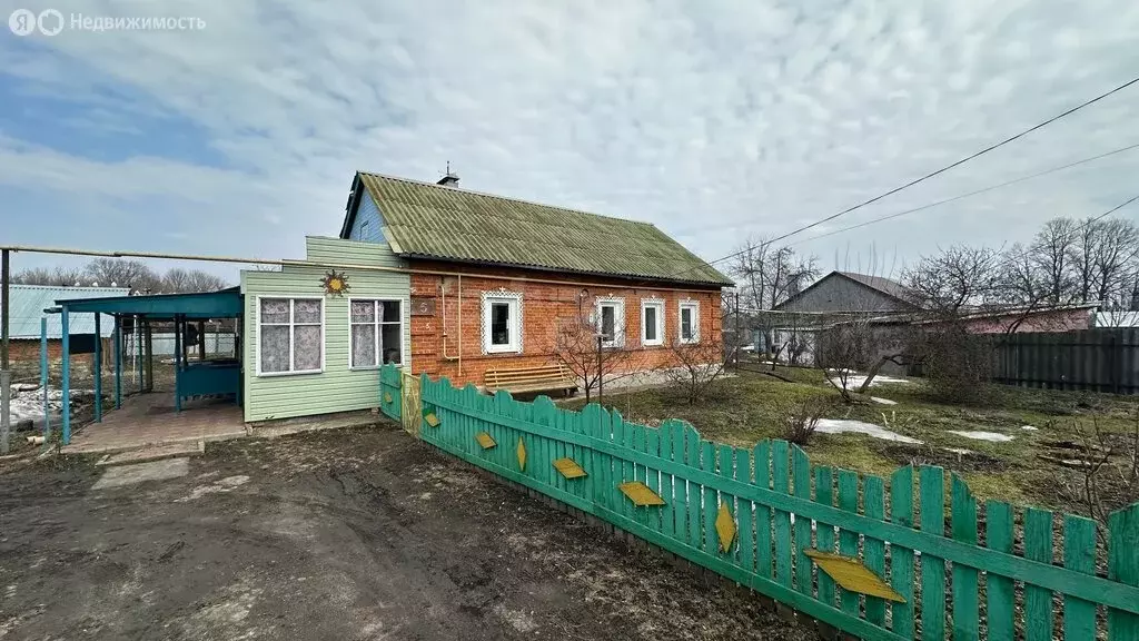 Дом в село Сорочинка, Центральная улица (66.6 м) - Фото 1