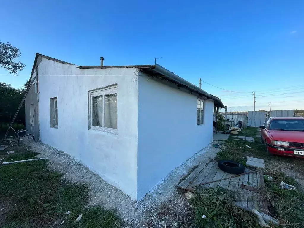 Дом в Крым, Кировский район, с. Владиславовка ул. Дубинина (74 м) - Фото 1