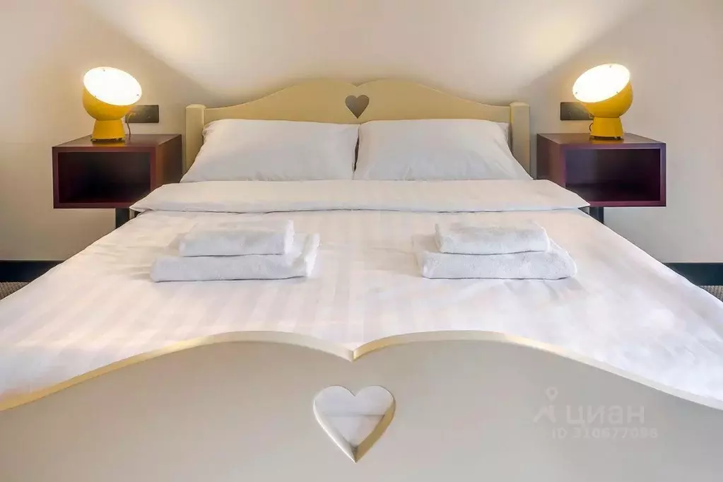 Комната Санкт-Петербург Банковский пер., 3 (25.0 м) - Фото 1