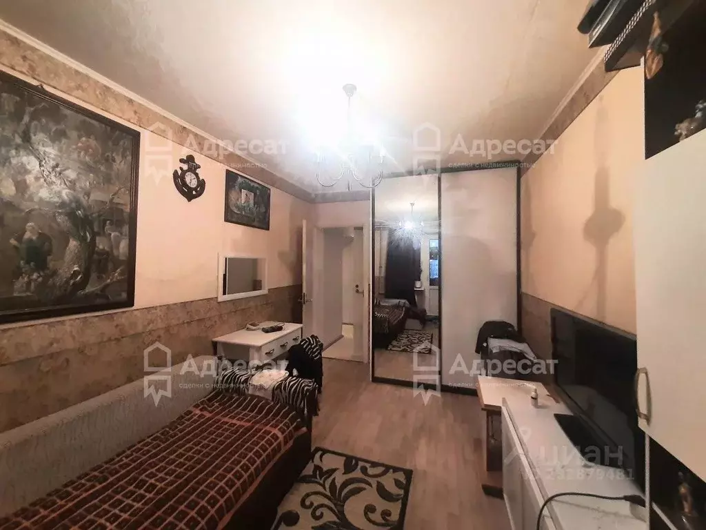 3-к кв. Волгоградская область, Волгоград ул. Константина Симонова, 27 ... - Фото 0
