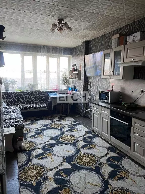 Продается 4-комнатная квартира - Фото 1