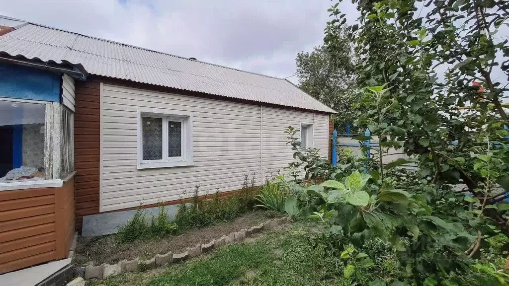 Дом в Белгородская область, Волоконовка рп ул. Комсомольская, 134 (60 ... - Фото 1