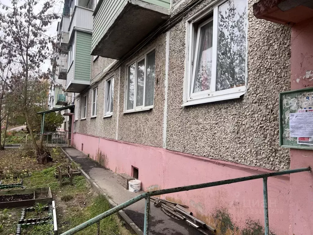 3-к кв. Владимирская область, Киржач ул. 40 лет Октября, 40 (58.4 м) - Фото 1