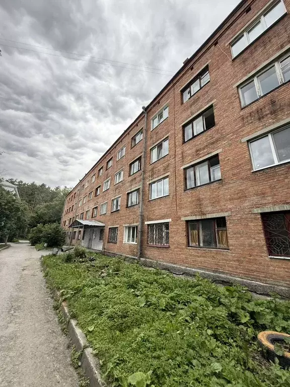Комната 13,2 м в 1-к., 4/4 эт. - Фото 0