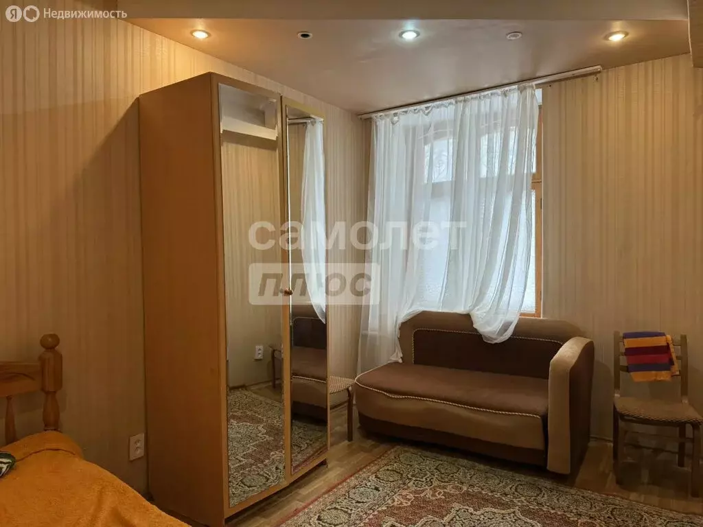 3-комнатная квартира: Астрахань, Вокзальная площадь, 1 (63 м) - Фото 1