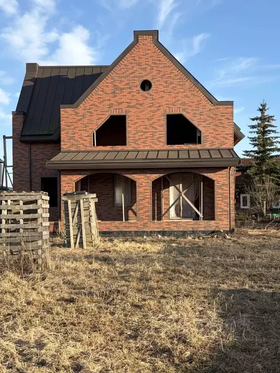 Коттедж в Санкт-Петербург пос. Стрельна, ул. Нижняя Колония, 7 (240 м) - Фото 1