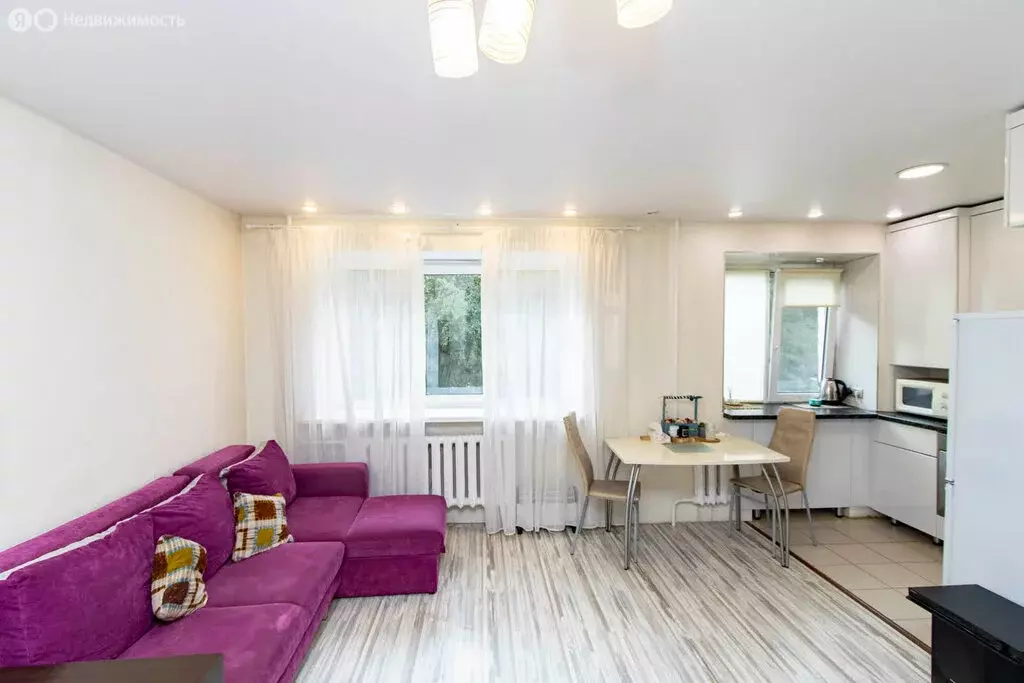 Квартира-студия: Тюмень, улица Мельникайте, 58 (31 м) - Фото 0