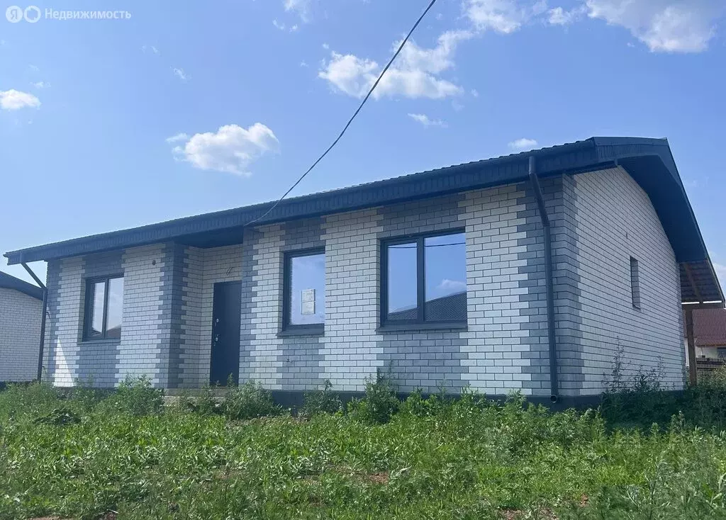 Дом в Бобровский, Вишнёвая улица (127 м) - Фото 1