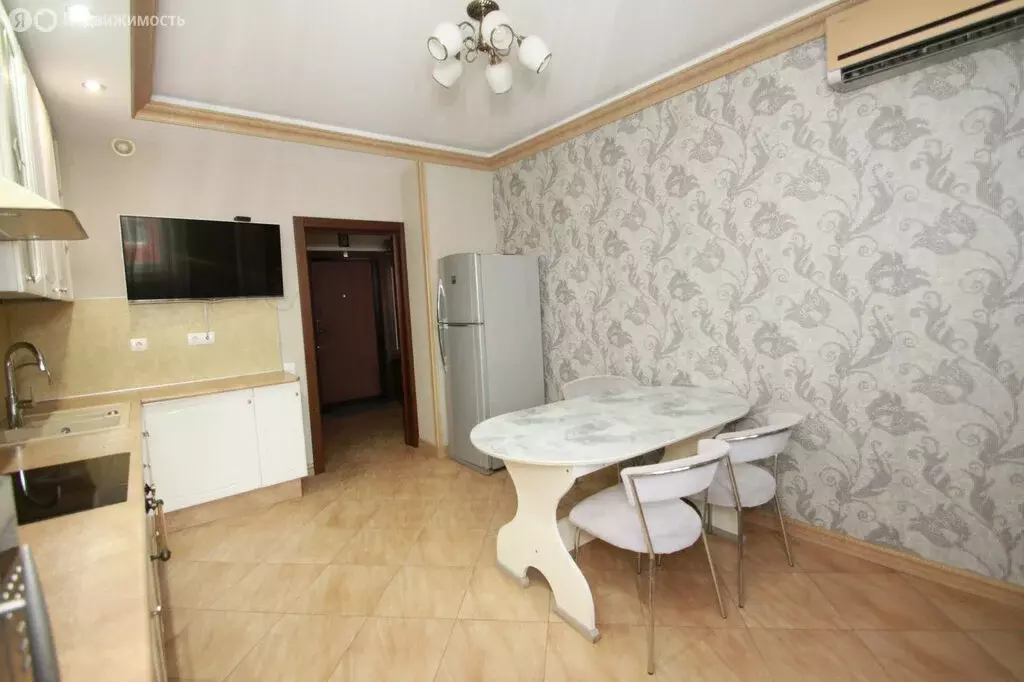 3-комнатная квартира: Краснодар, улица 1 Мая, 338 (86.9 м) - Фото 1