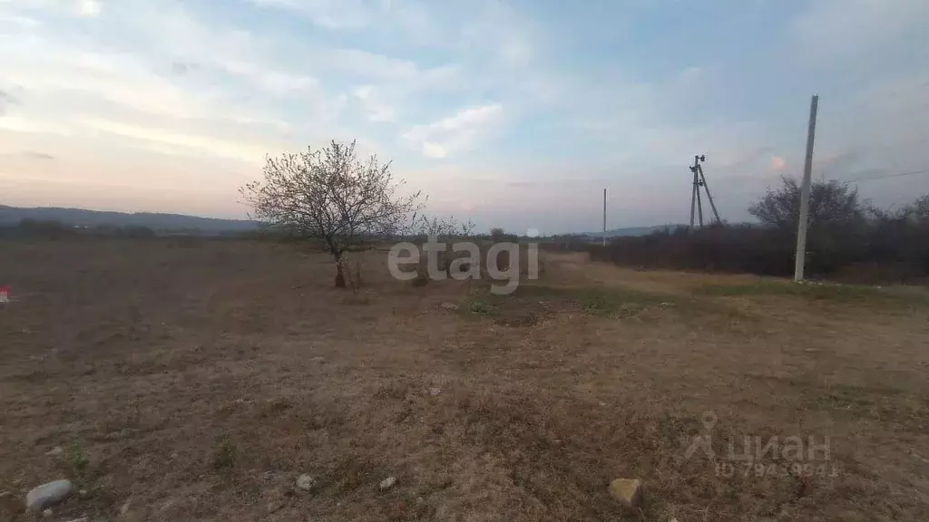 Участок в Адыгея, Майкопский район, Абадзехская ст-ца ул. Винника ... - Фото 0