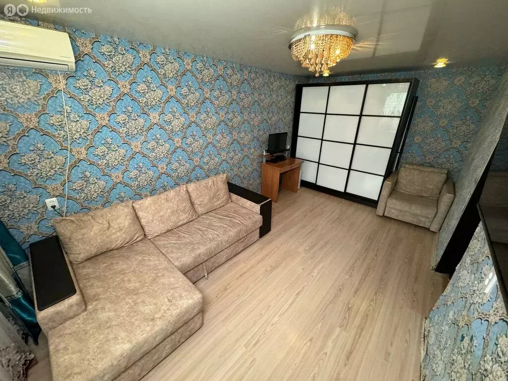 2-комнатная квартира: Комсомольск-на-Амуре, 66-й квартал, бульвар ... - Фото 0