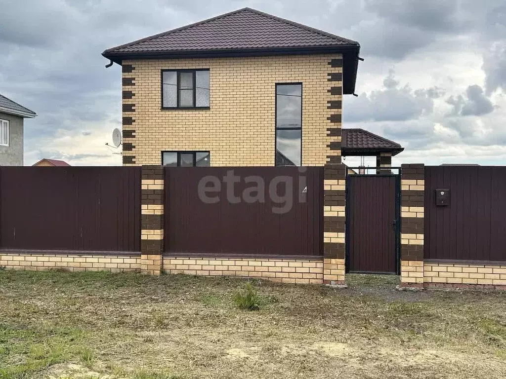 Дом в Белгородская область, Строитель Яковлевский городской округ, ул. ... - Фото 1