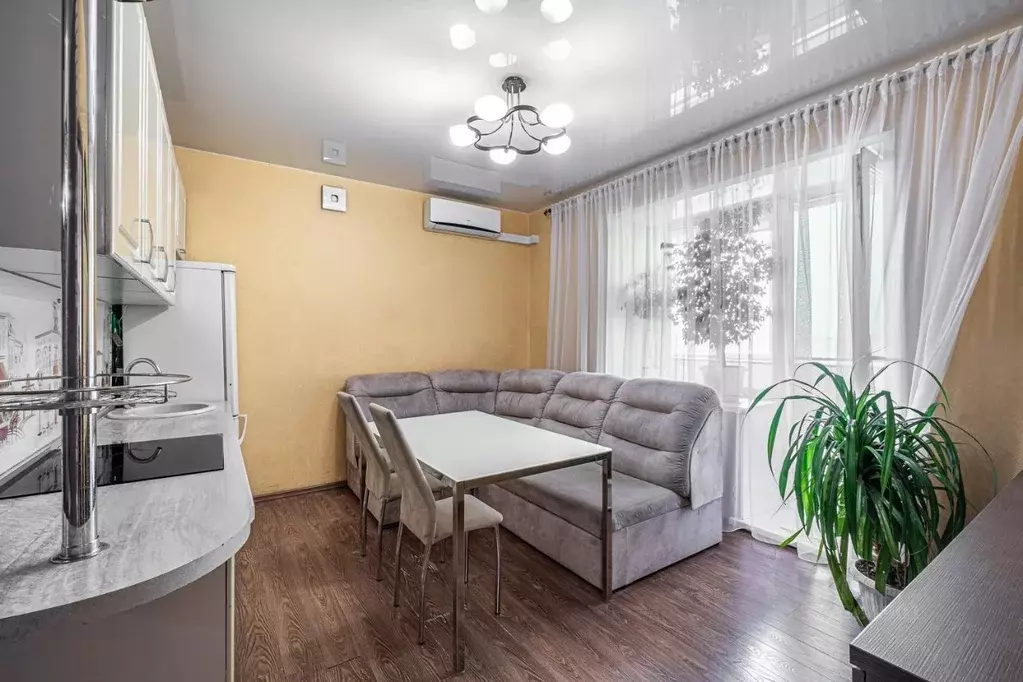 1-к кв. Омская область, Омск ул. Герцена, 246 (45.0 м) - Фото 2