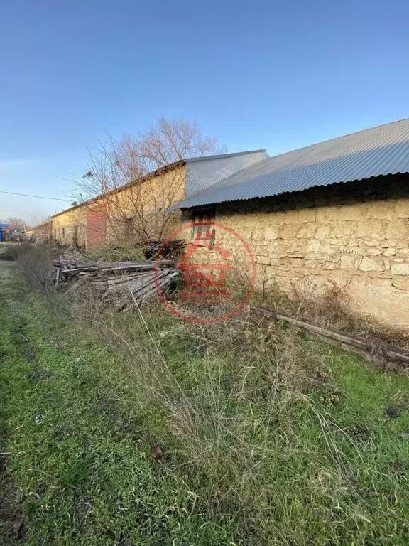 Склад в Краснодарский край, Новокубанский район, пос. Прикубанский ... - Фото 2