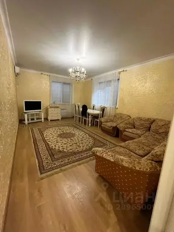 Дом в Дагестан, Махачкала Караман-4 мкр, 14 (200 м) - Фото 1