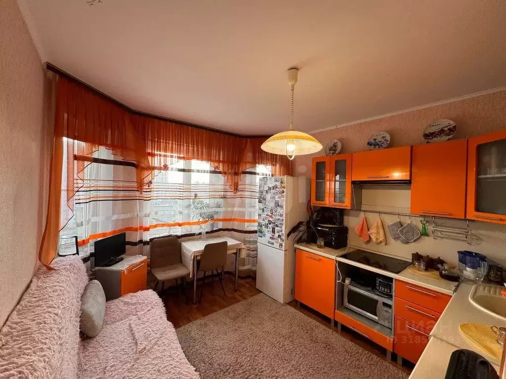 2-к кв. Курская область, Курск просп. Вячеслава Клыкова, 62 (58.4 м) - Фото 0
