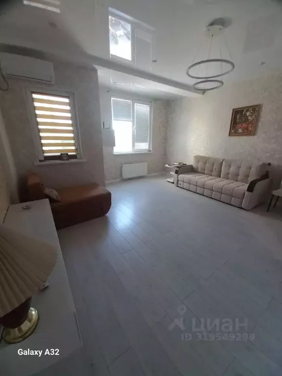 1-к кв. Крым, Керчь ул. Свердлова, 23А (54.5 м) - Фото 0