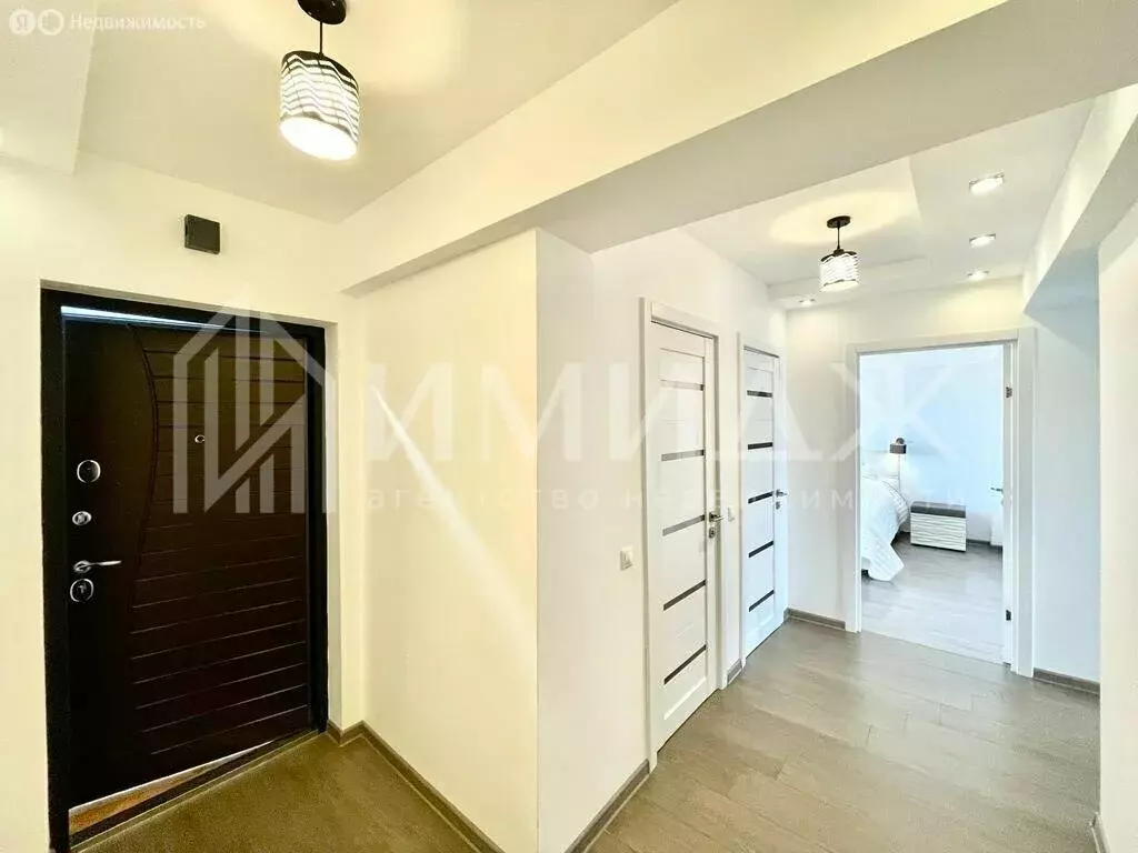 2-комнатная квартира: Сочи, Урожайная улица, 71/1к6 (77 м) - Фото 0