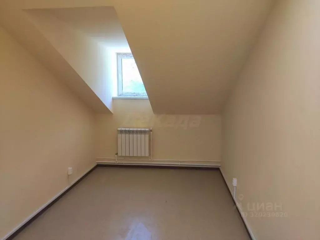 Офис в Ульяновская область, Ульяновск Октябрьская ул., 22с15 (11 м) - Фото 0