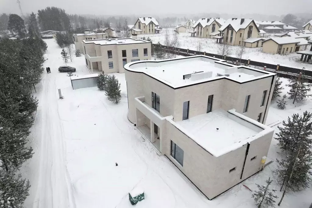 Дом в Ленинградская область, Выборгский район, Первомайское с/пос, ... - Фото 1