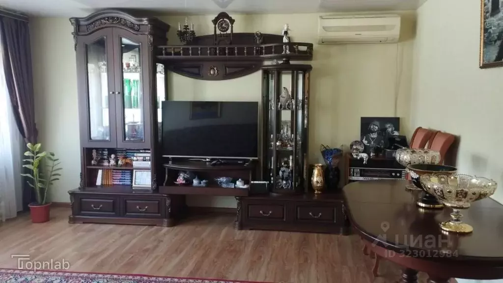 Дом в Ростовская область, Мясниковский район, с. Чалтырь Пролетарская ... - Фото 1