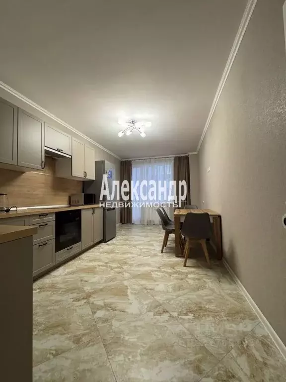 3-к кв. Санкт-Петербург пос. Шушары, просп. Старорусский, 8к1 (82.6 м) - Фото 1