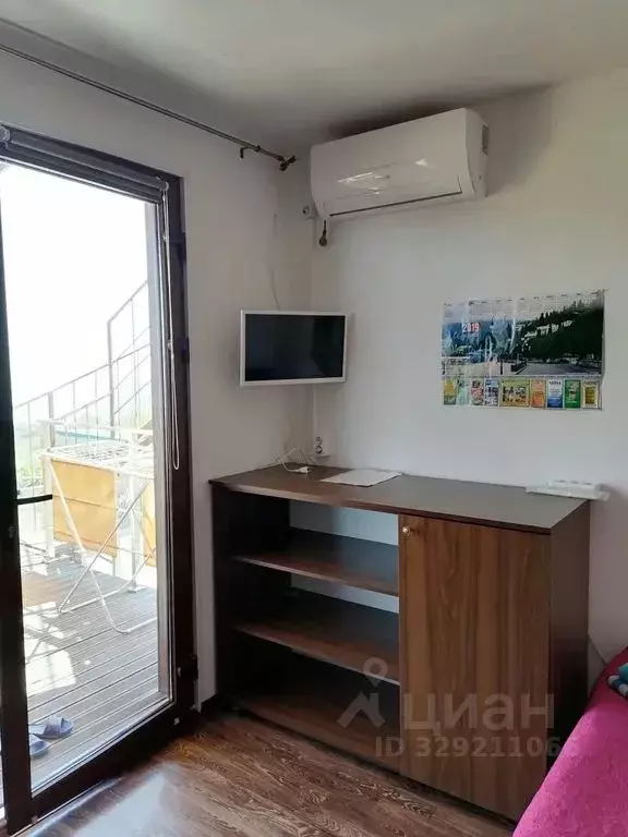 Комната Крым, Алушта муниципальный округ, с. Кипарисное ул. ... - Фото 2