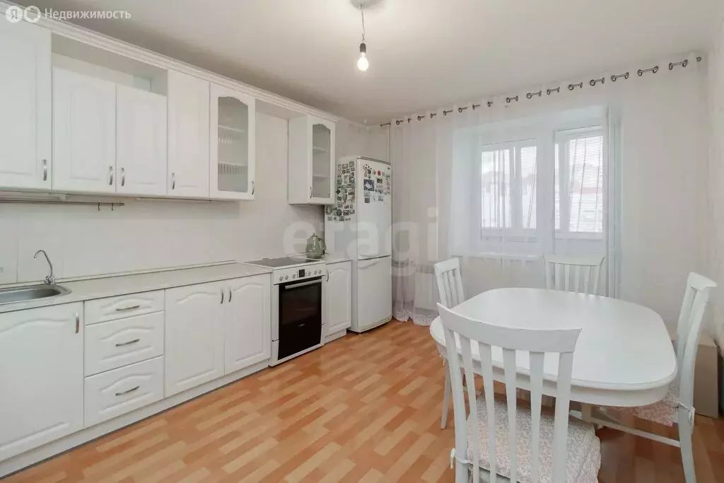 2-комнатная квартира: Тюмень, улица 30 лет Победы, 18 (74.4 м) - Фото 2