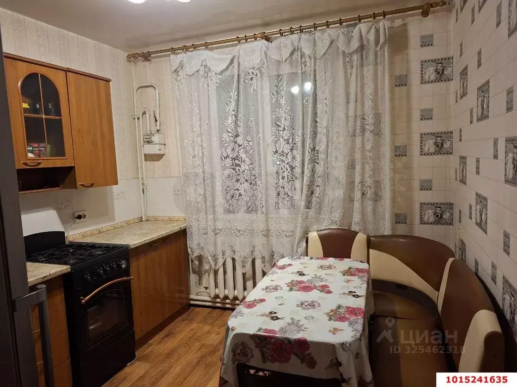 3-к кв. Адыгея, Тахтамукайский район, Энем пгт пер. Фрунзе (68.0 м) - Фото 1