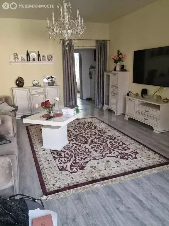 3-комнатная квартира: Калининград, улица Носова, 24 (75.7 м) - Фото 0